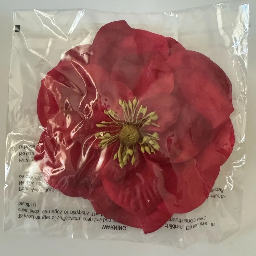 Red Floral clip Accent